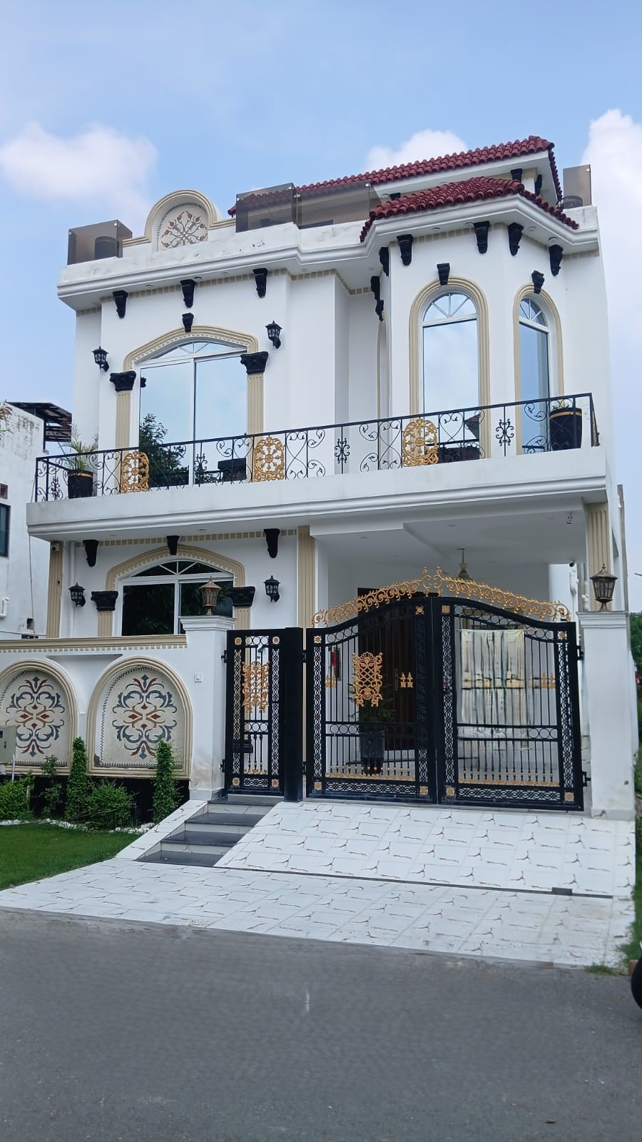 5 Marla Brand New House For Sale photo 2