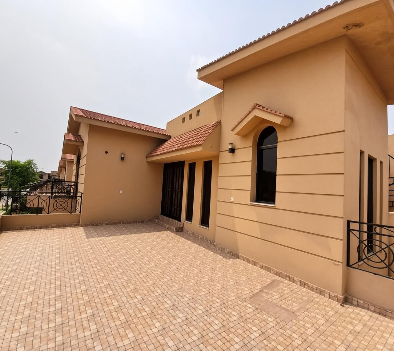 1 Kanal Askari 10 house for Sale photo 5