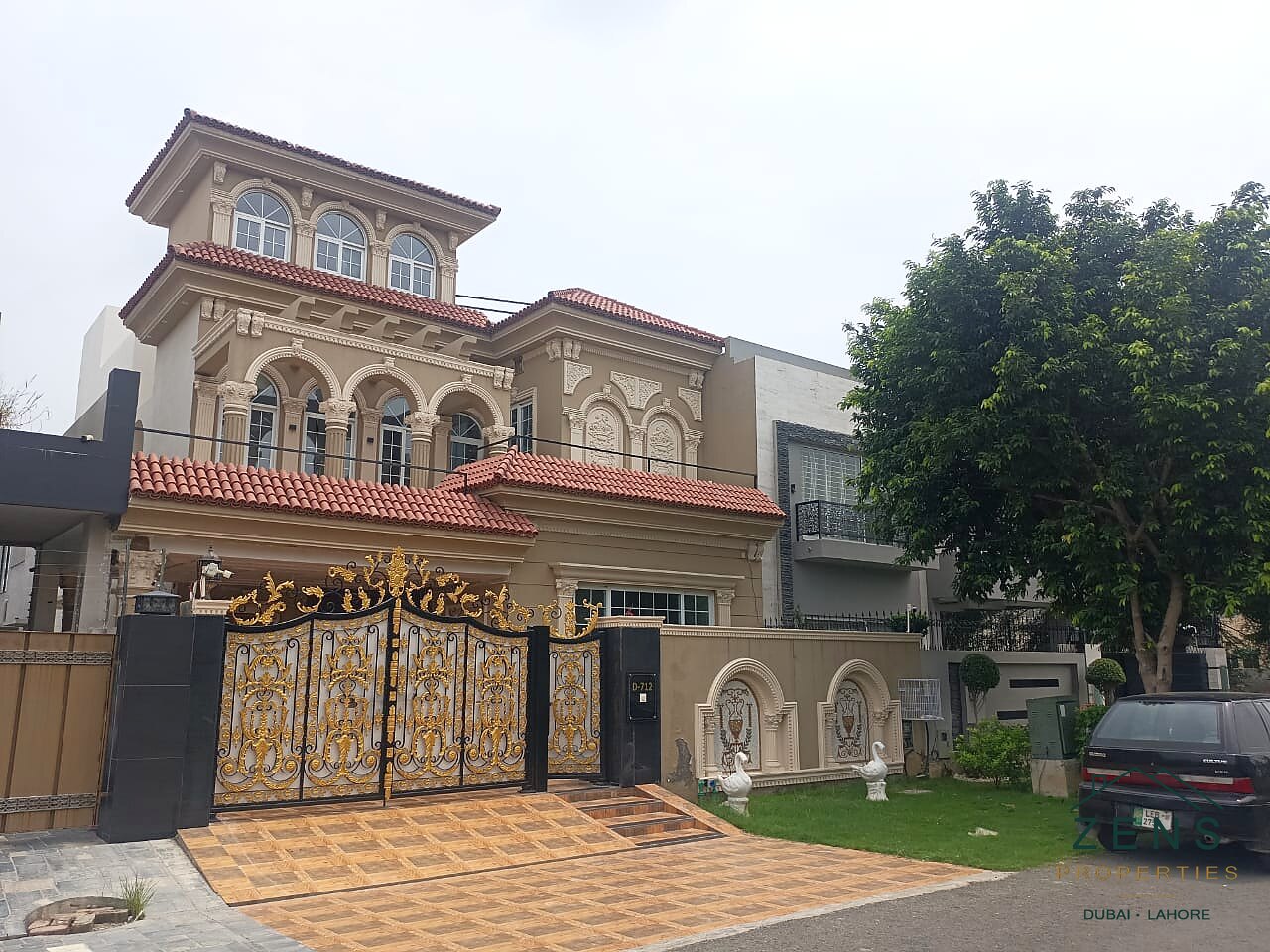 10 Marla House for Sale DHA Phase 6 photo 1