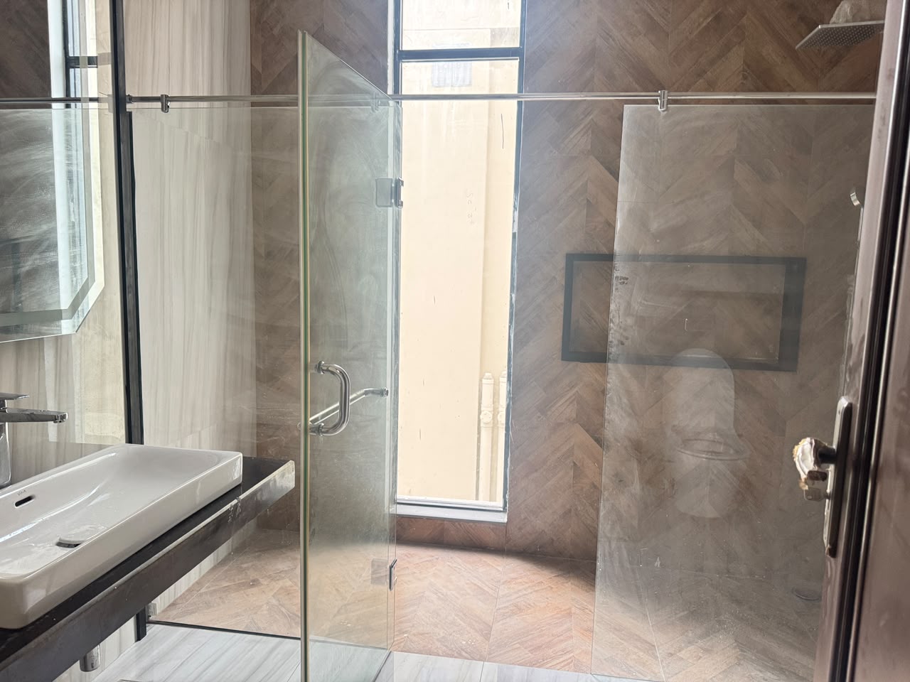 1 Kanal 57 k house for Rent DHA Phase 6 photo 4