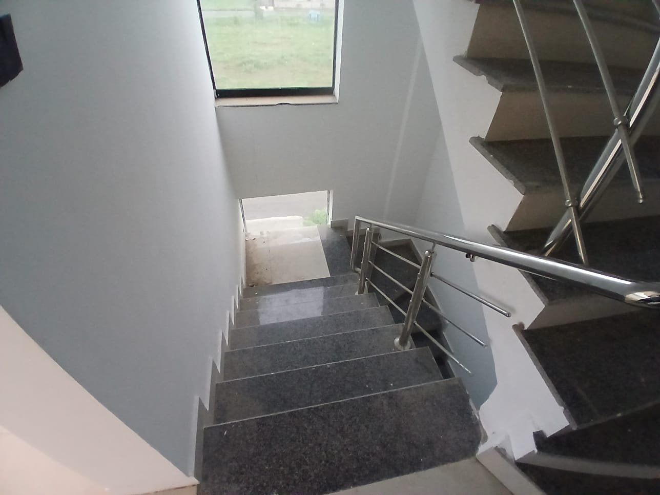 3rd and 4th floor for Rent photo 3