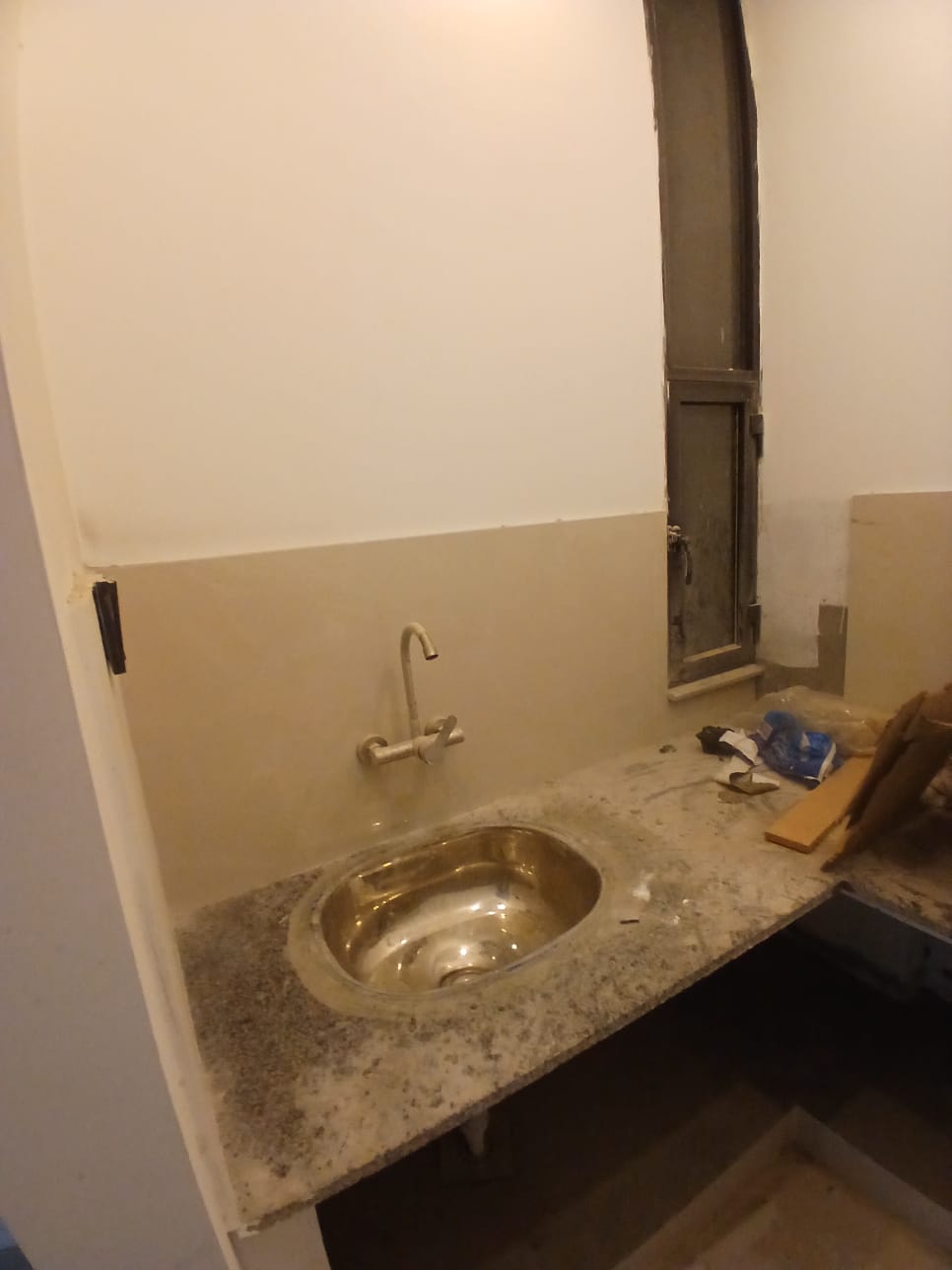 3rd and 4th floor for Rent photo 4