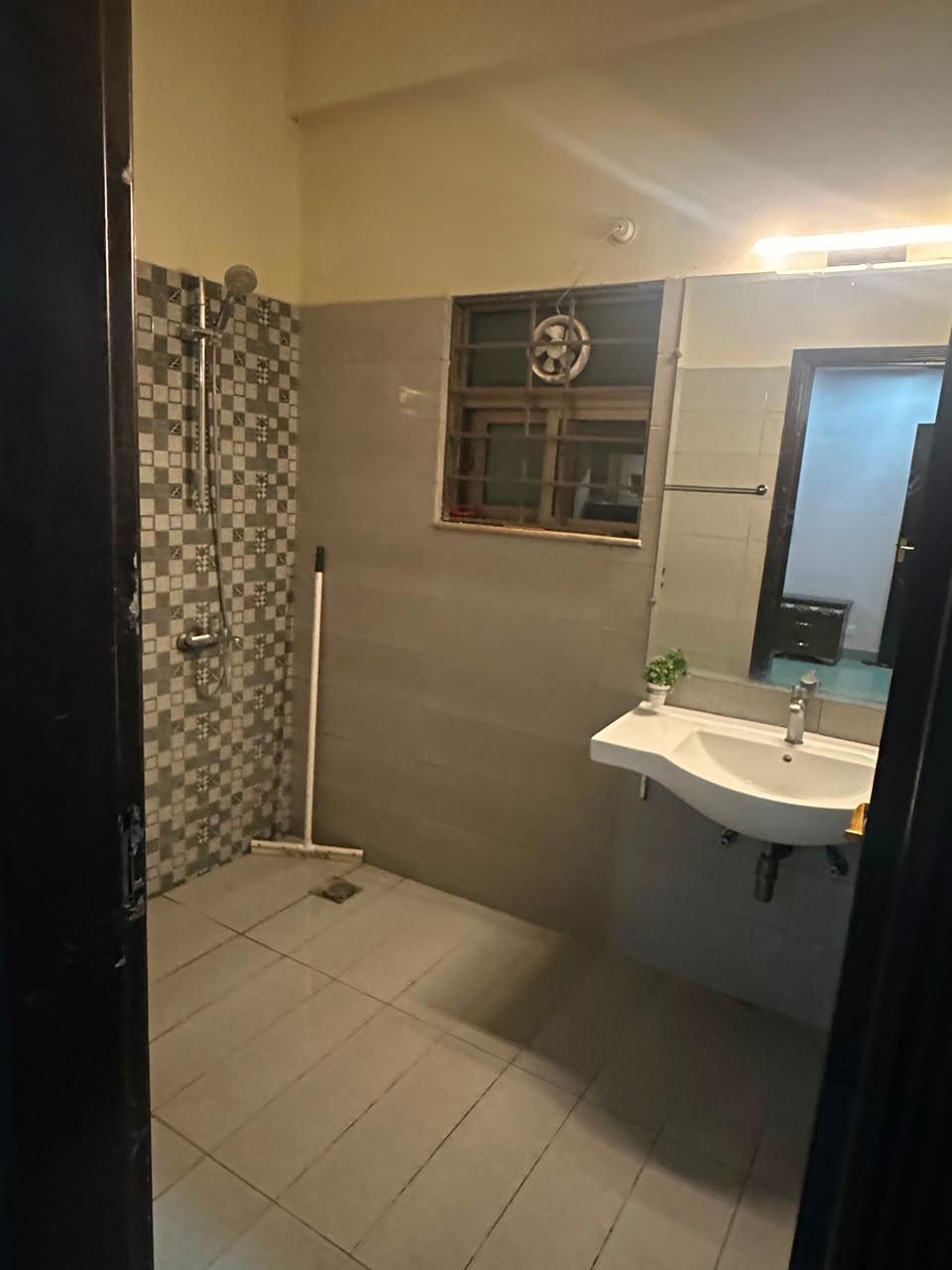 10 Marla Apartment 8A Buiilding 37 sector F Askari 10 photo 3